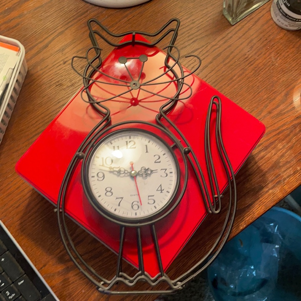 MEOW CAT CLOCK quartz 13 inches high and 8 inches wide. Second, minute  and hour